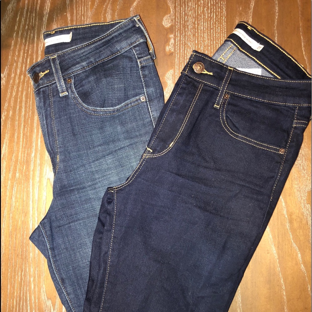 Pair of Levi jeans size 27 women